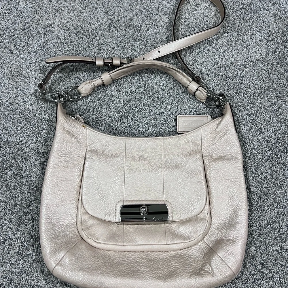 Coach Kristin Pebbled Leather Champagne Shoulder Bag Crossbody Hobo Zip Closure